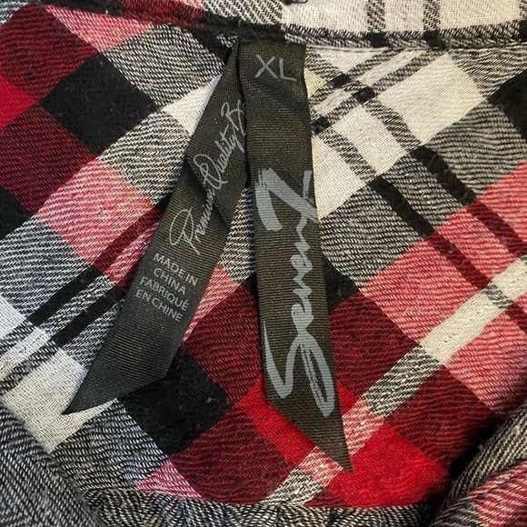 SEVEN 7 Size XL Red Plaid Button Up Flannel Two Front Pockets - Picture 7 of 10